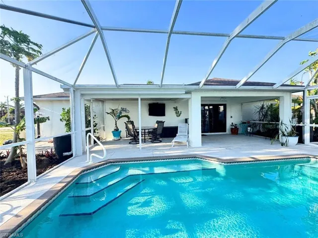 New lanai screens and doors (2024/2025)