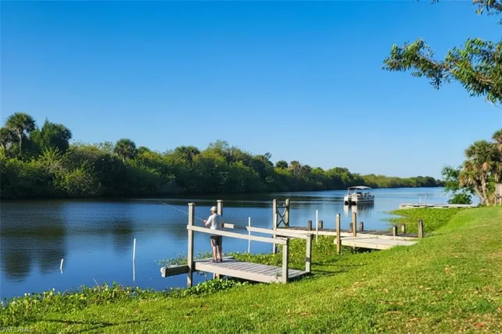 Community Dock & Boat Ramp