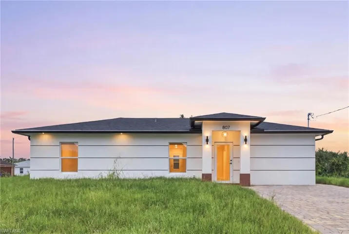 807 Casper Yost St E, Lehigh Acres, Florida 33974