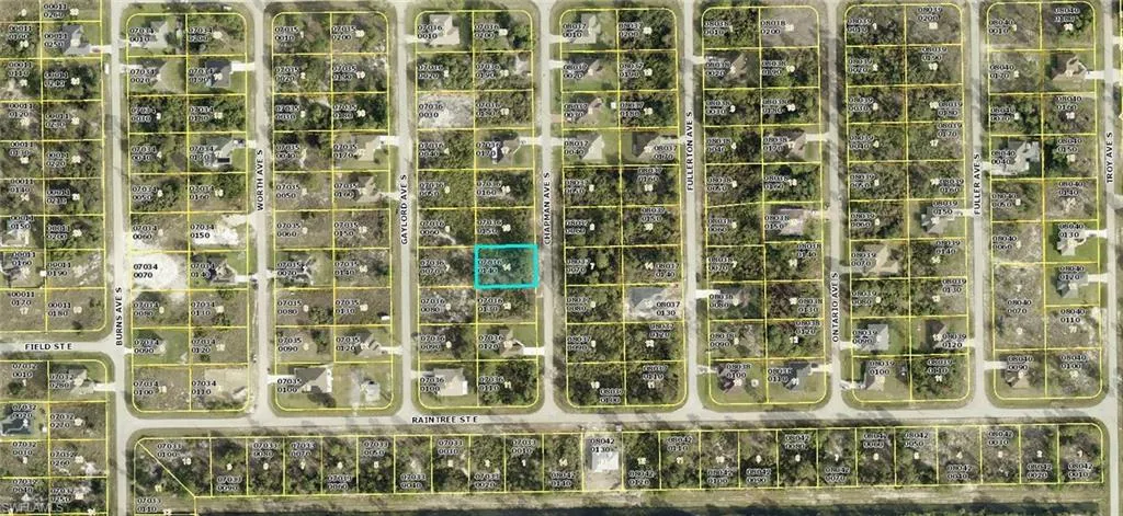 738  Chapman S AVE, Lehigh Acres, FL 33974
