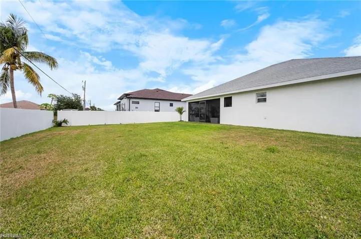 1922 Ne 17th Pl, Cape Coral, Florida 33909