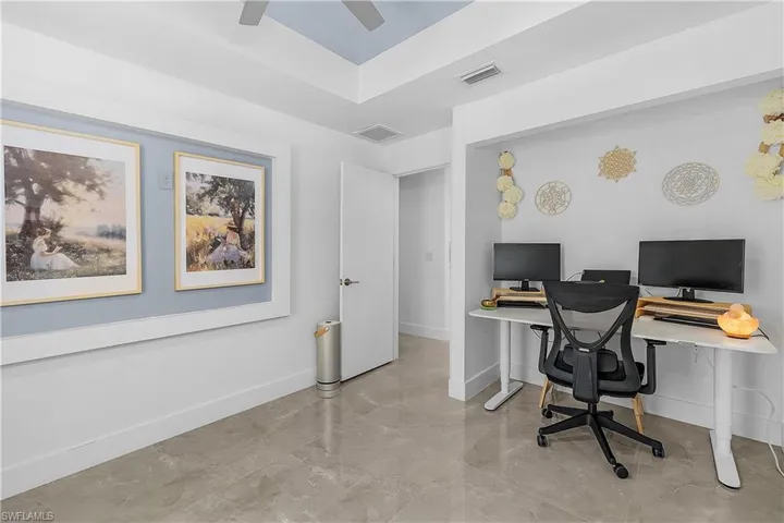 1922 Ne 17th Pl, Cape Coral, Florida 33909