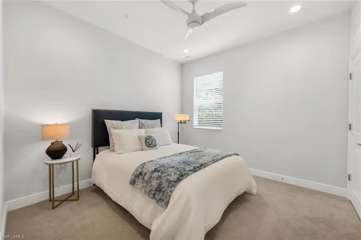 2560  Seychelles  DR, Naples, FL 34112