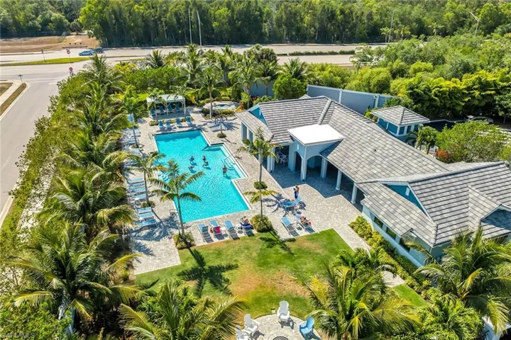 2560  Seychelles  DR, Naples, FL 34112