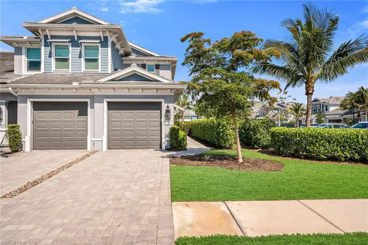 2560  Seychelles  DR, Naples, FL 34112