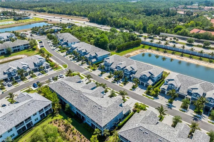 2560  Seychelles  DR, Naples, FL 34112