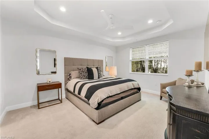 2560  Seychelles  DR, Naples, FL 34112