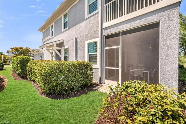 2560  Seychelles  DR, Naples, FL 34112
