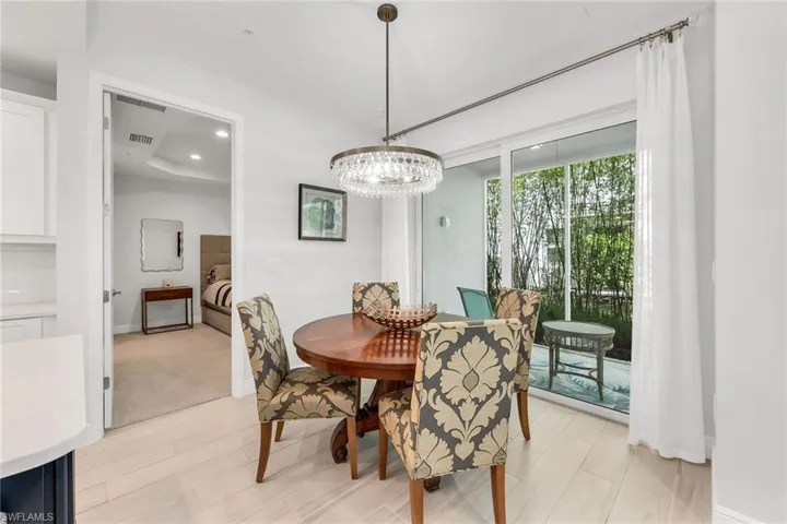 2560  Seychelles  DR, Naples, FL 34112