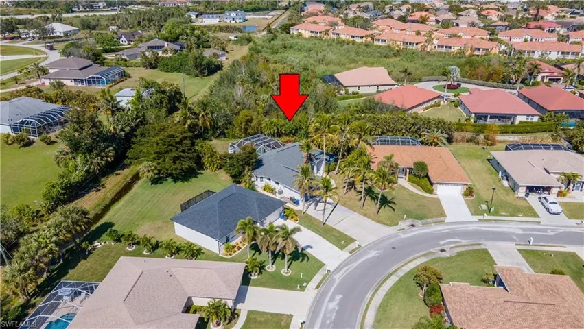 Birds eye view of property