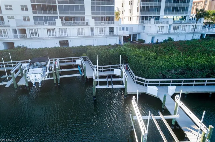 410  Flagship  DR, Naples, FL 34108