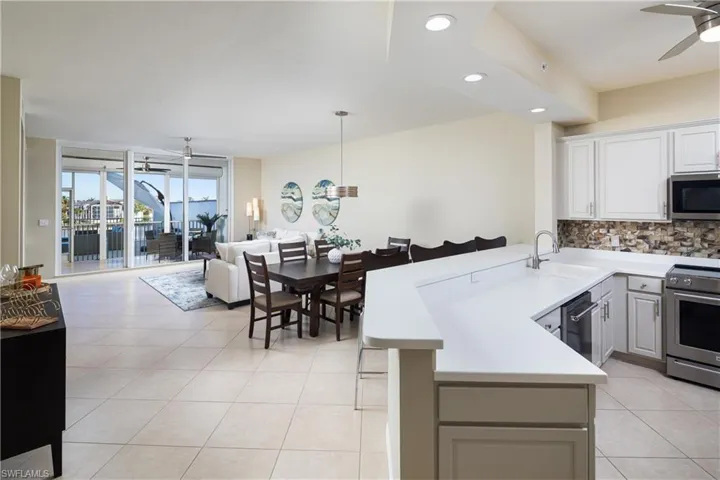 410  Flagship  DR, Naples, FL 34108