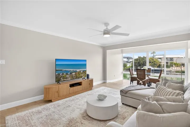 1550 Gulf Shore Blvd N E6, Naples, Florida 34102