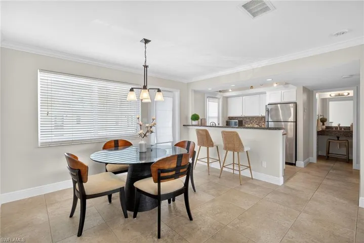 1550 Gulf Shore Blvd N E6, Naples, Florida 34102