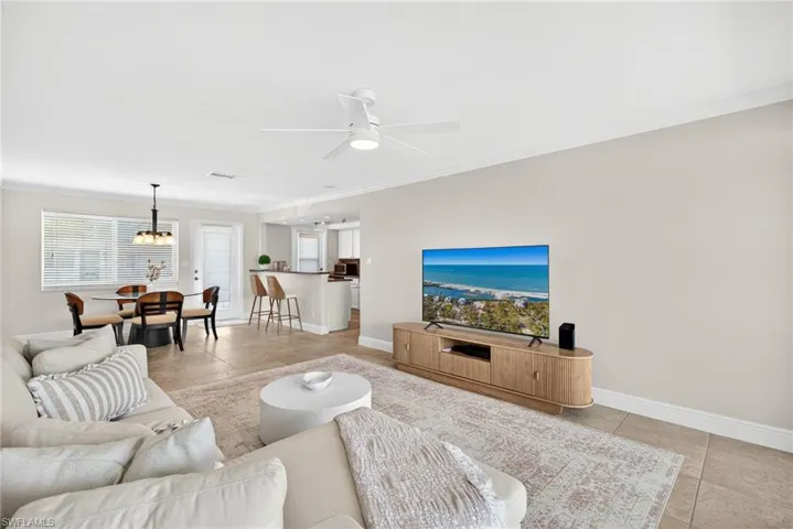 1550 Gulf Shore Blvd N E6, Naples, Florida 34102