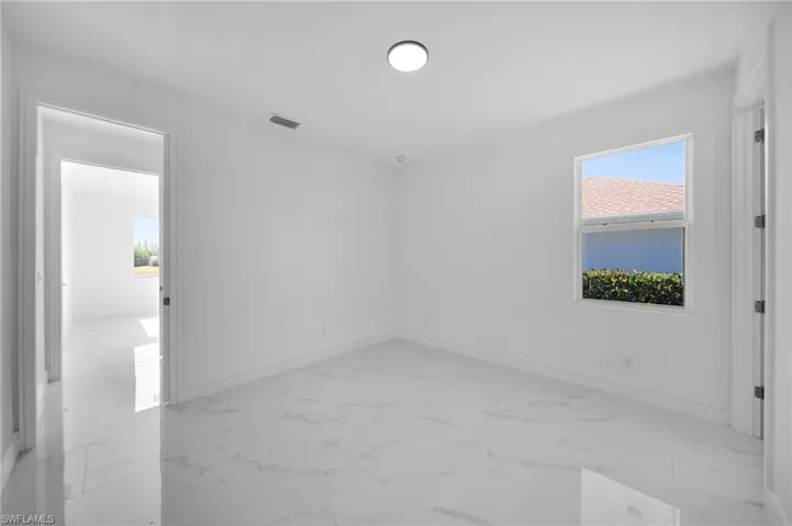 2712 Nw 41st Ave, Cape Coral, Florida 33993