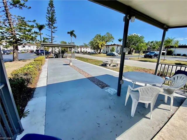 2828  Jackson  ST, Fort Myers, FL 33901