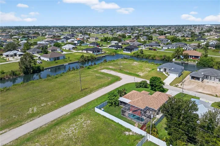 2521 NE 1st  PL, Cape Coral, FL 33909