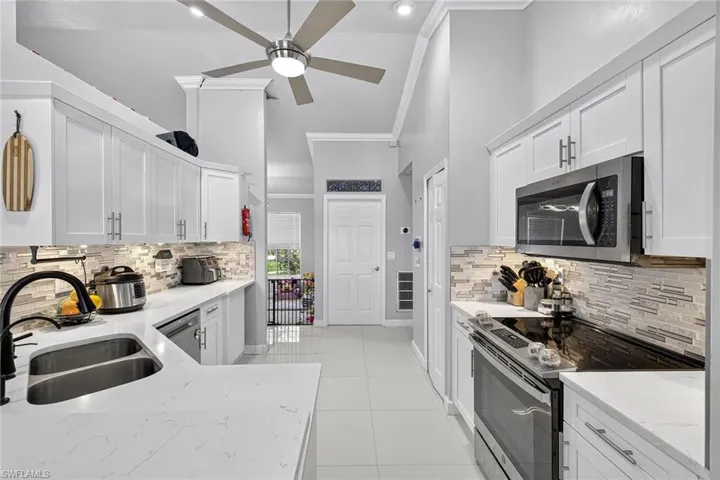 2521 NE 1st  PL, Cape Coral, FL 33909