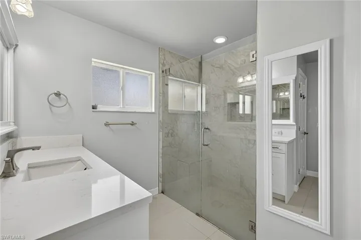 2521 NE 1st  PL, Cape Coral, FL 33909