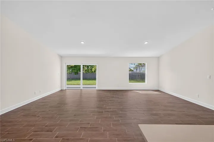 312 Nw 18th Ave, Cape Coral, Florida 33993