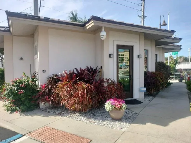 1345  Fifth Avenue S , Naples, FL 34102