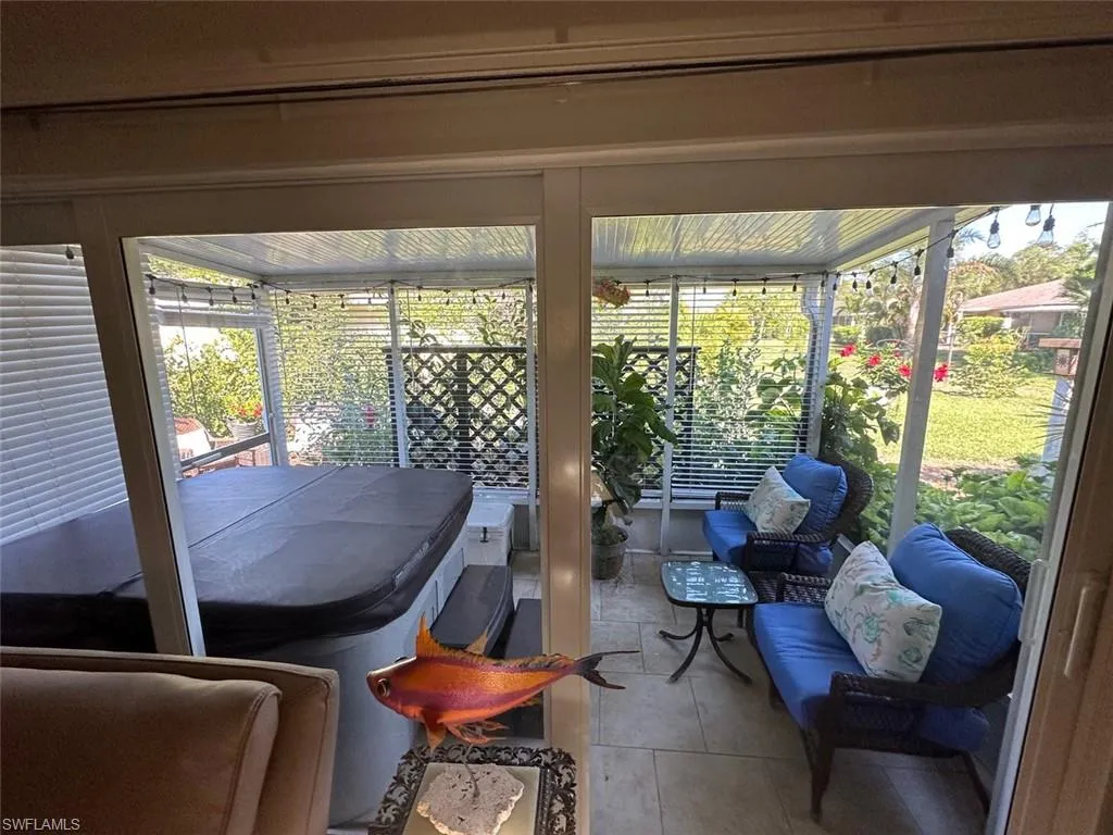 30 Glades BLVD, Naples, FL 34112,224083388