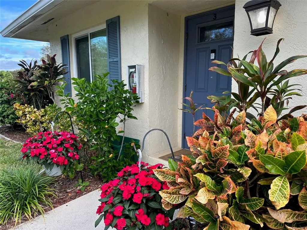30 Glades BLVD, Naples, FL 34112,224083388