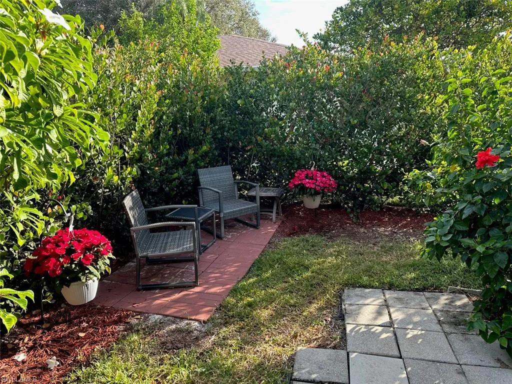30 Glades BLVD, Naples, FL 34112,224083388