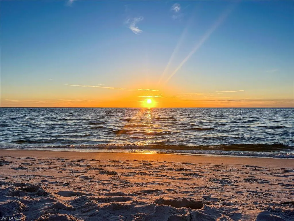 30 Glades BLVD, Naples, FL 34112,224083388