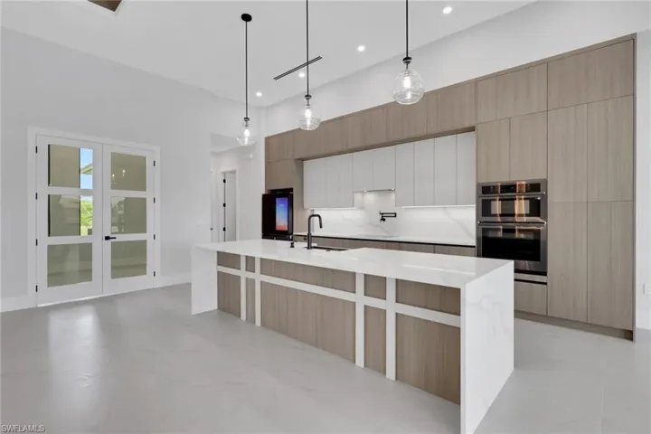 3016 6th Ter, Cape Coral, Florida 33993