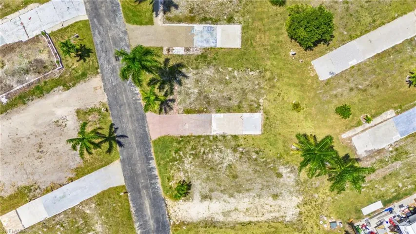31  Dogwood  WAY, Fort Myers, FL 33908