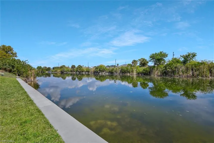 2519 Ne 5th Pl, Cape Coral, Florida 33909