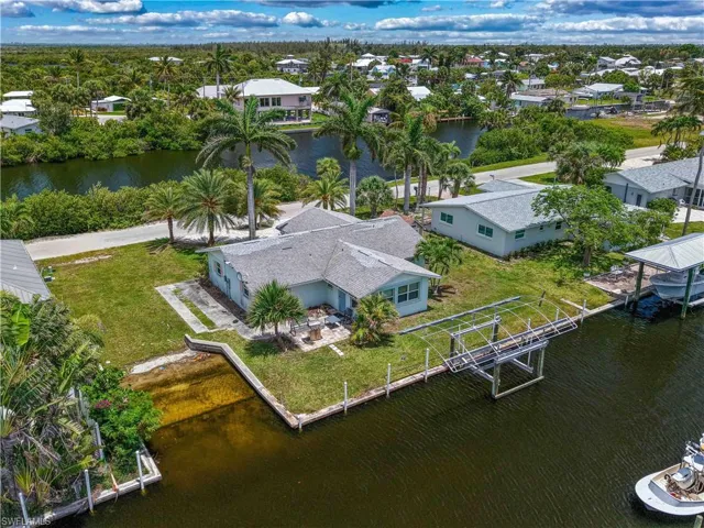 16427 Porto Bello St, Bokeelia, Florida 33922