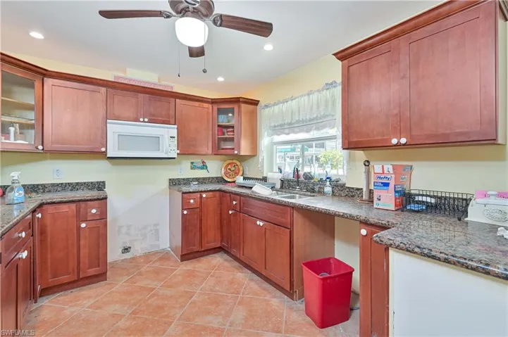16427 Porto Bello St, Bokeelia, Florida 33922