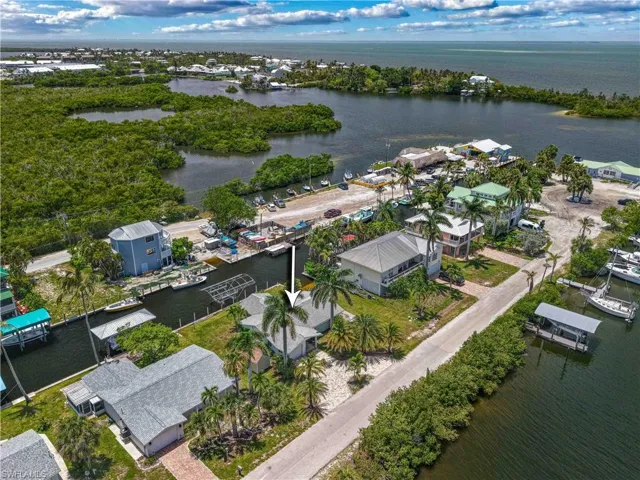 16427 Porto Bello St, Bokeelia, Florida 33922