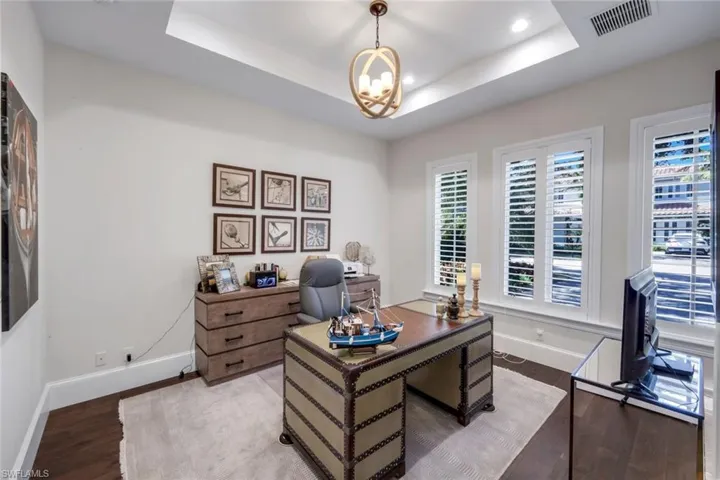 2106 Modena Ct, Naples, Florida 34105
