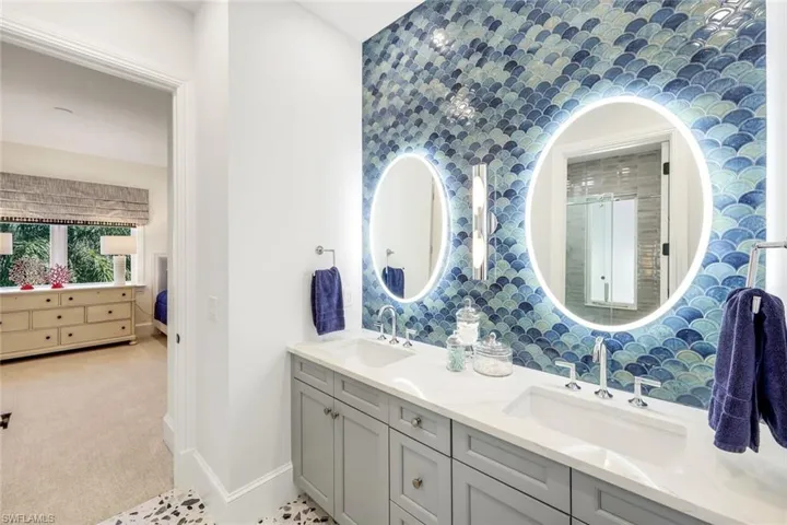 2106 Modena Ct, Naples, Florida 34105