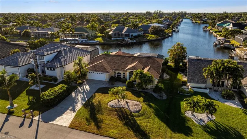 4532 Sw 17th Ave, Cape Coral, Florida 33914