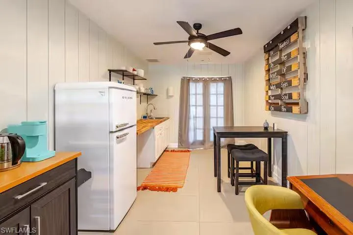 2348  Lake  AVE, Naples, FL 34112