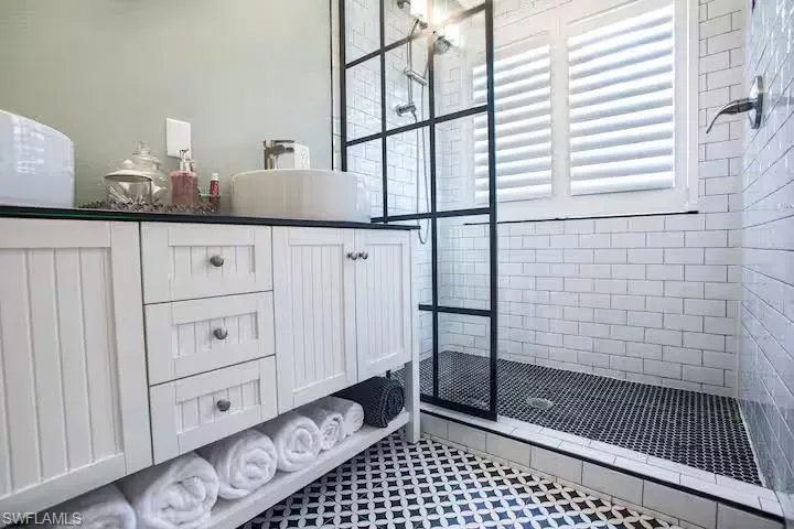 Upstairs Primary Ensuite Bathroom
