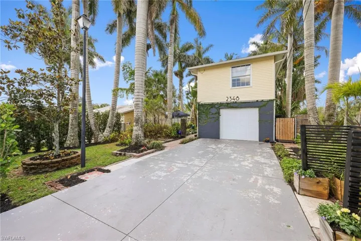 2348  Lake  AVE, Naples, FL 34112
