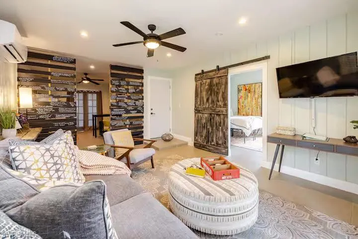 1st flr living rooom