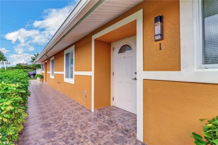 2243  Hunter  BLVD, Naples, FL 34116