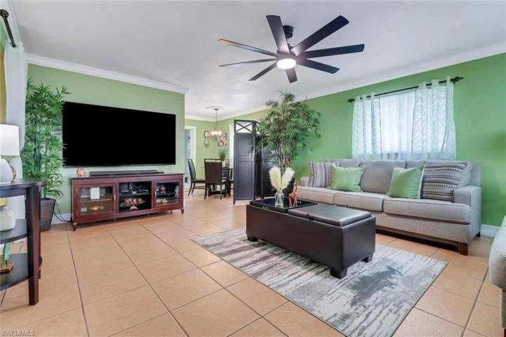 2243  Hunter  BLVD, Naples, FL 34116
