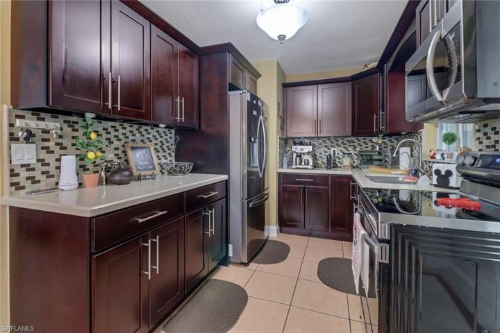 2243  Hunter  BLVD, Naples, FL 34116