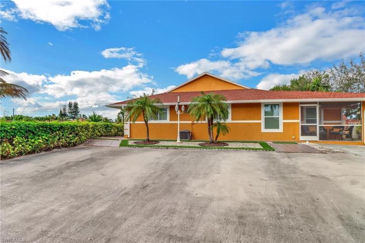 2243  Hunter  BLVD, Naples, FL 34116