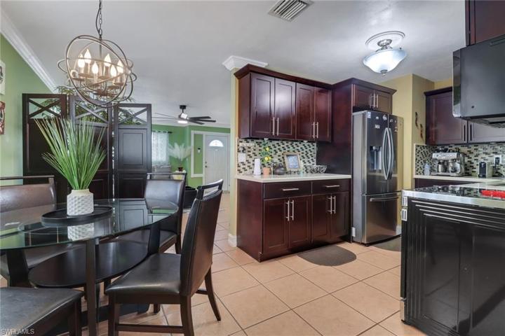 2243  Hunter  BLVD, Naples, FL 34116