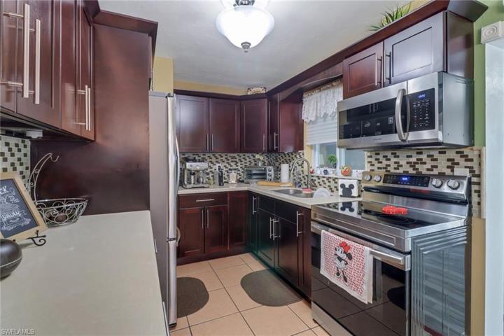 2243  Hunter  BLVD, Naples, FL 34116