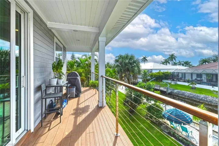 Balcony, Guest house
